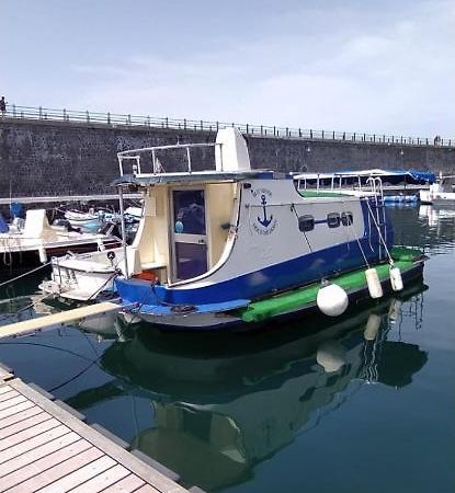 House Boat Hotel Torre del Greco Bagian luar foto
