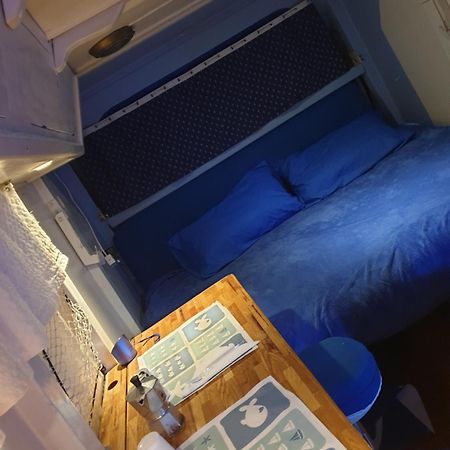 House Boat Hotel Torre del Greco Bagian luar foto