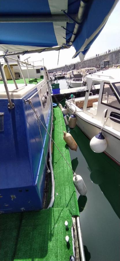 House Boat Hotel Torre del Greco Bagian luar foto